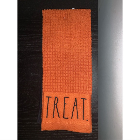 Rea Dunn “Trick. & Treat. Set of 2 Kitchen Towels - Picture 2 of 2
